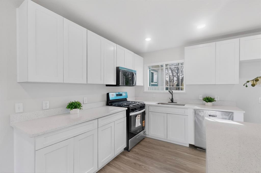 4540 Western Oaks Drive