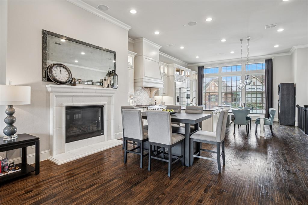 Vue Las Colinas - Residential