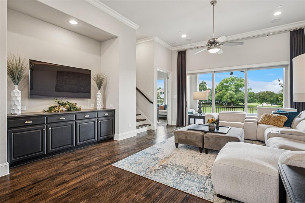 Vue Las Colinas - Residential