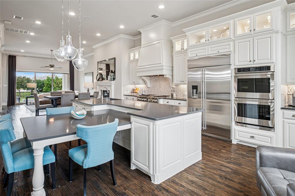 Vue Las Colinas - Residential