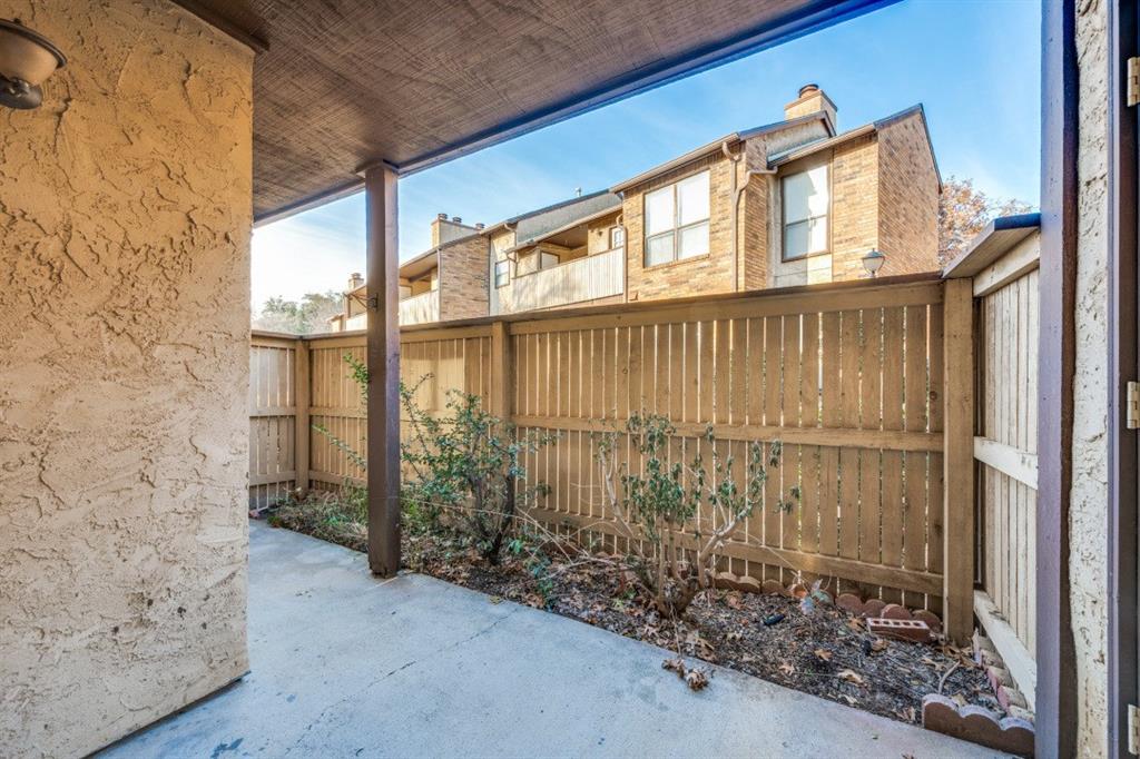 Cloisters Condo The - Residential