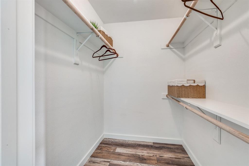 Cloisters Condo The - Residential