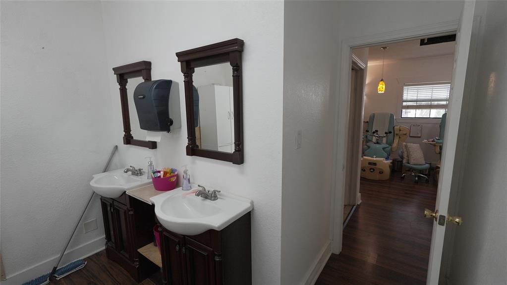 Original Cleburn - Commercial Sale