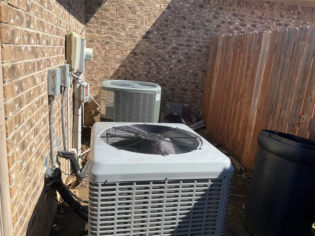 Mountain Valley Lake Trail. - Residential