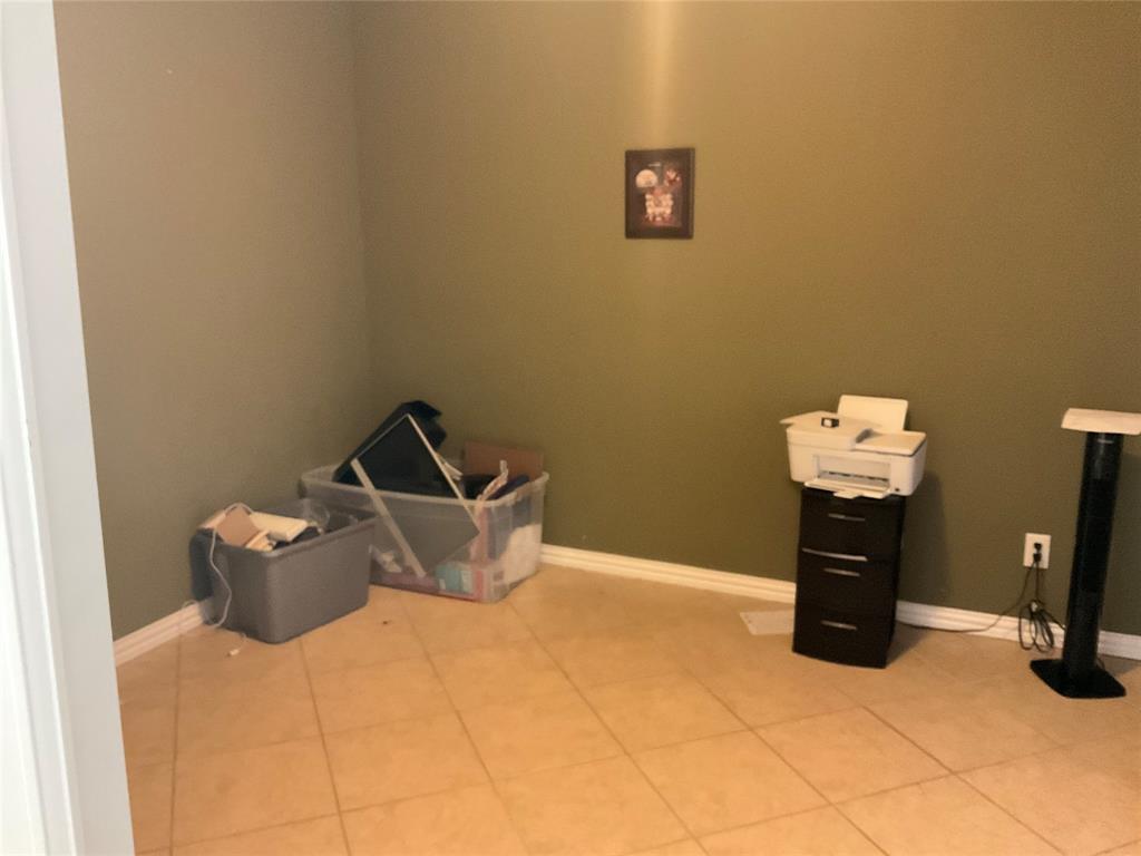 Mountain Valley Lake Trail. - Residential