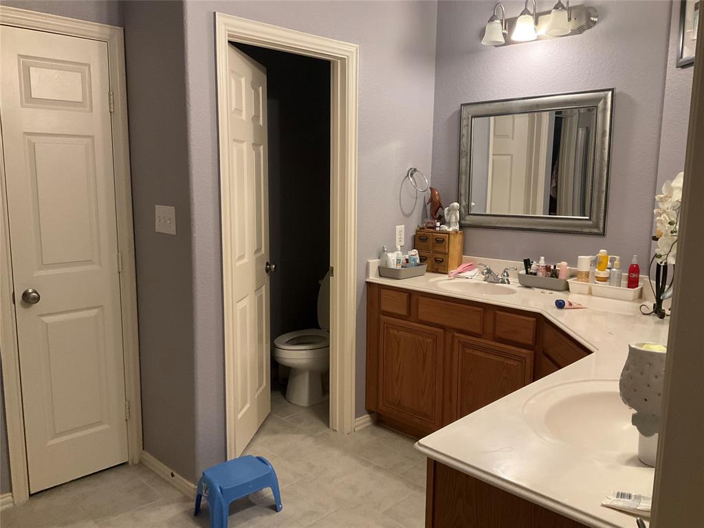 Mountain Valley Lake Trail. - Residential