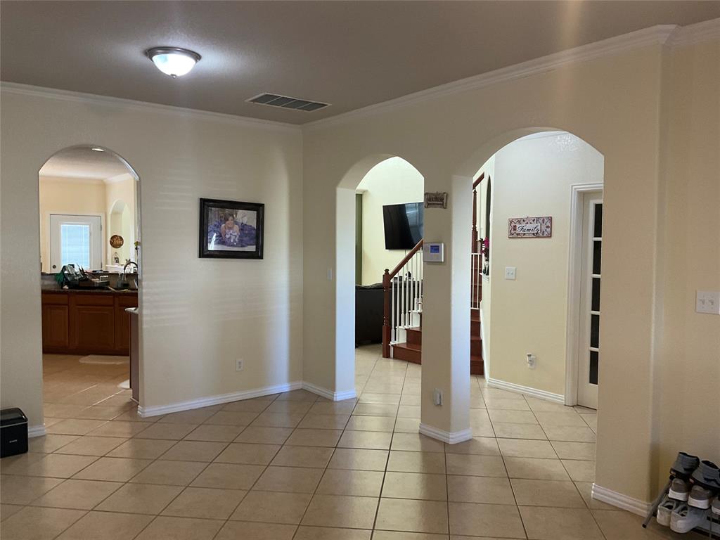 Mountain Valley Lake Trail. - Residential