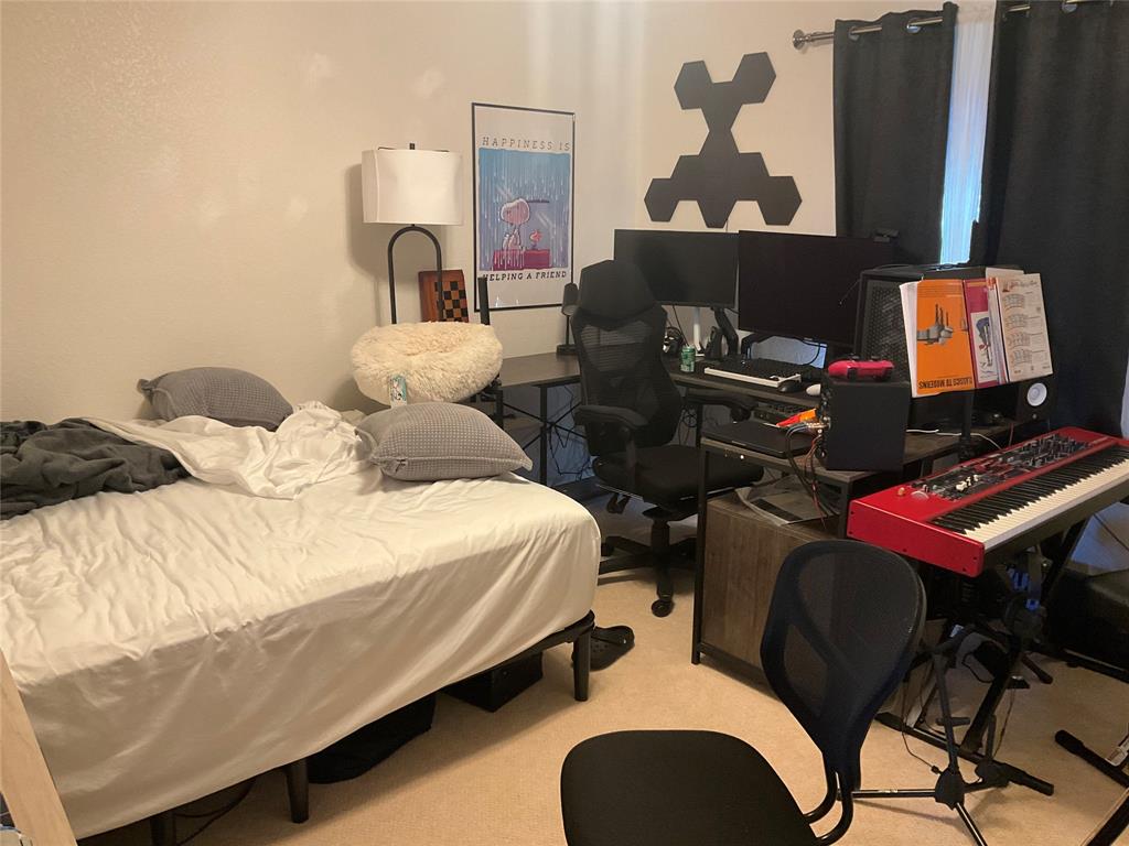 Mountain Valley Lake Trail. - Residential