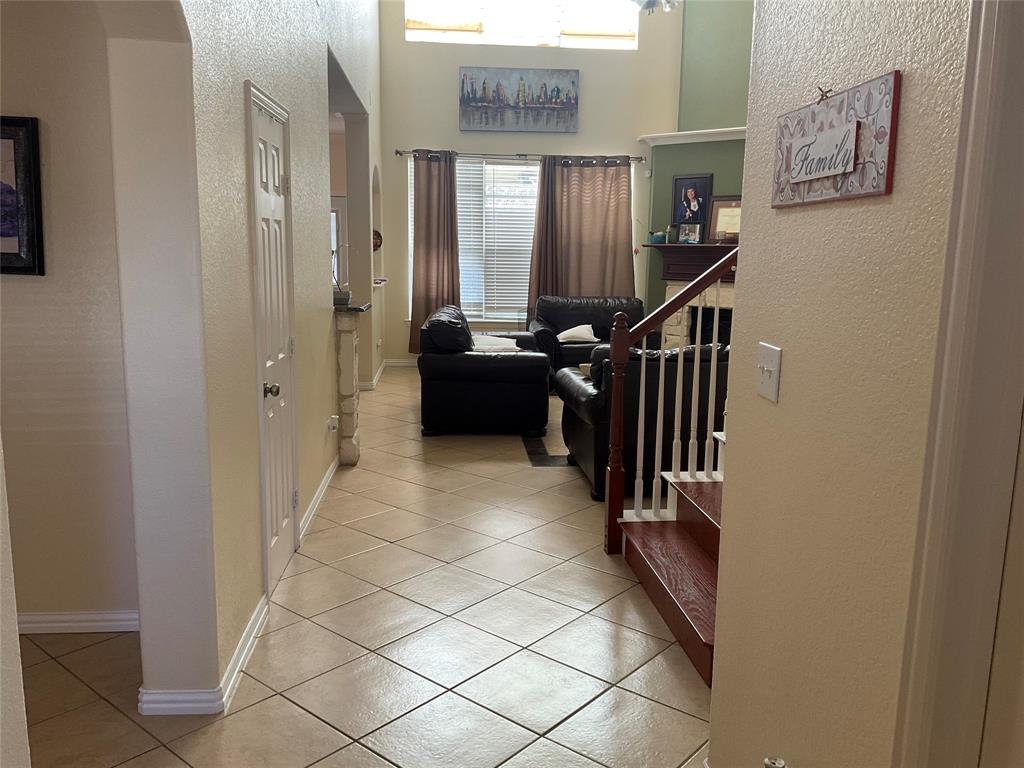 Mountain Valley Lake Trail. - Residential