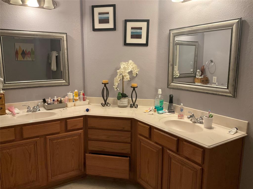 Mountain Valley Lake Trail. - Residential