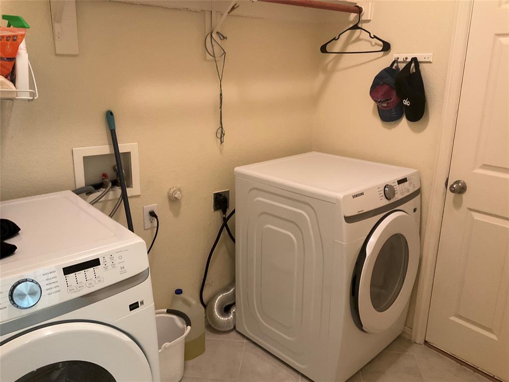 Mountain Valley Lake Trail. - Residential