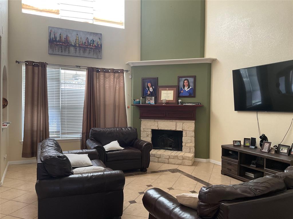 Mountain Valley Lake Trail. - Residential