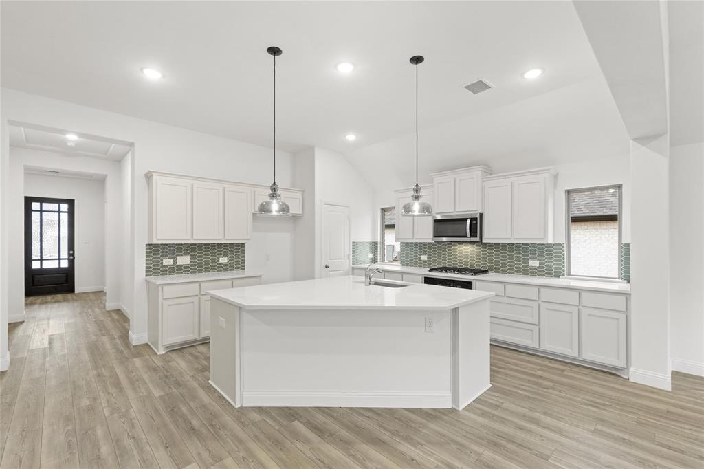 2302 W Wheatgrass Way