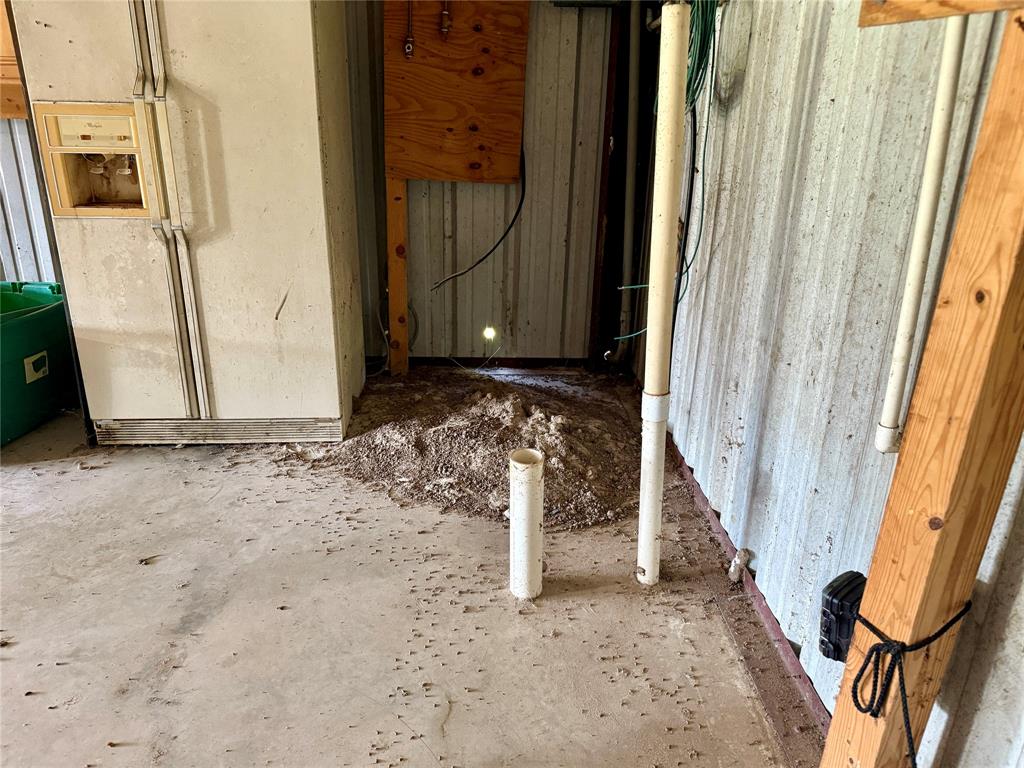 Moore Abstract - Residential