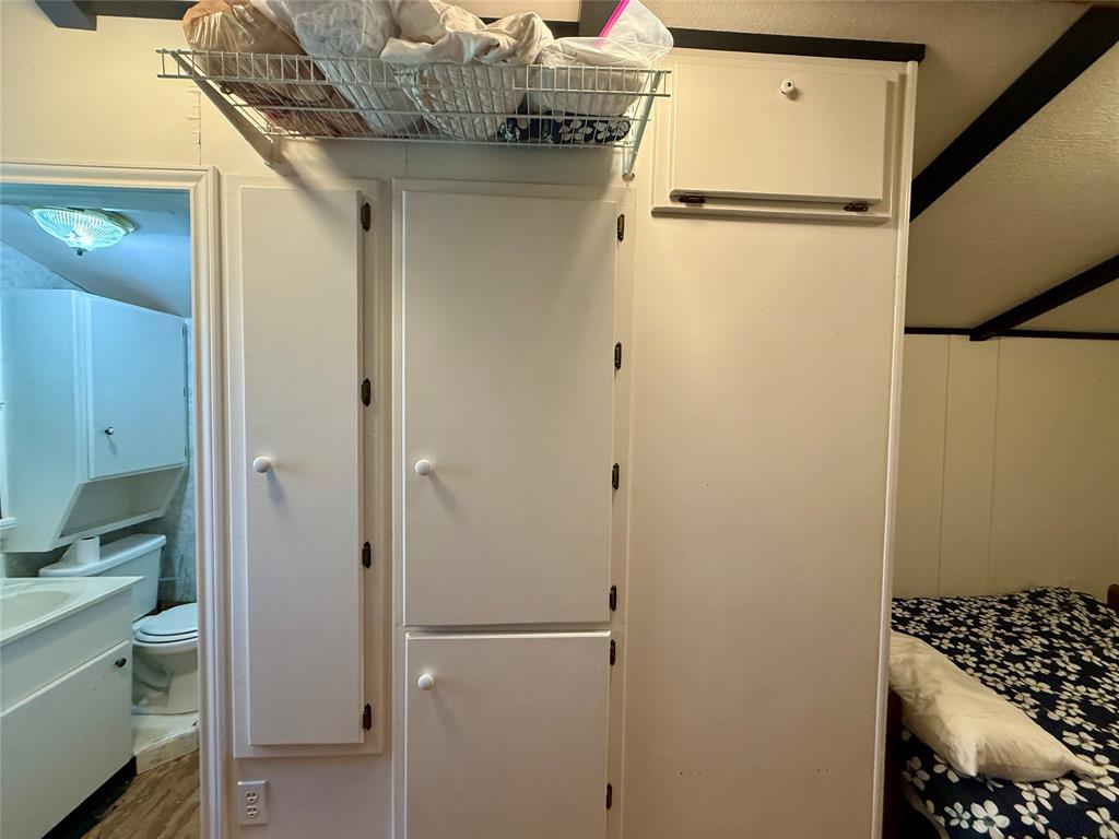 Moore Abstract - Residential