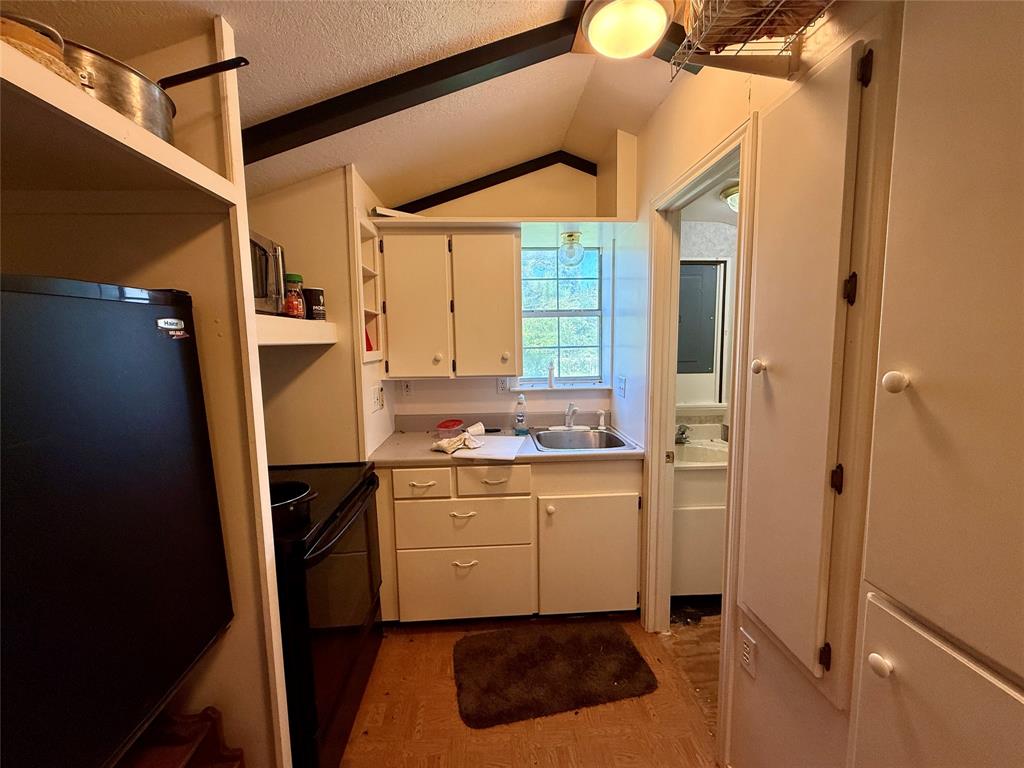 Moore Abstract - Residential