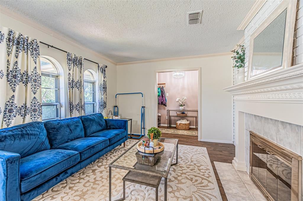 4117 Aragon Drive