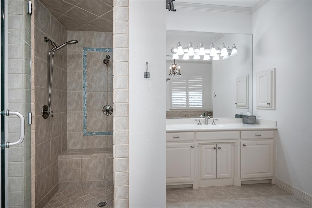 Frisco, Texas 75034, United States, 3 Bedrooms Bedrooms, ,4 BathroomsBathrooms,Residential,Pending,204023