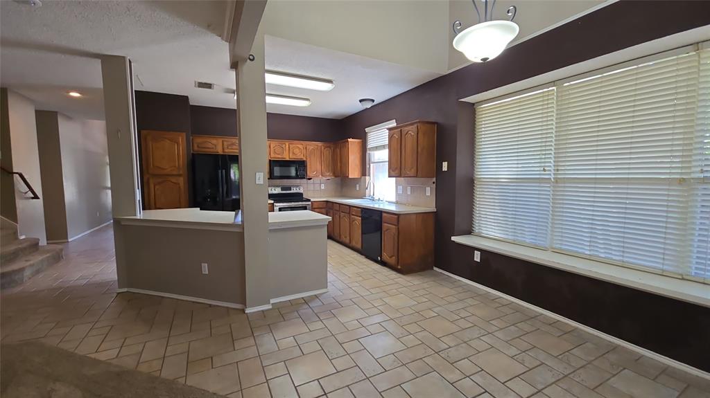 Oakwood Estates Lewisville - Residential