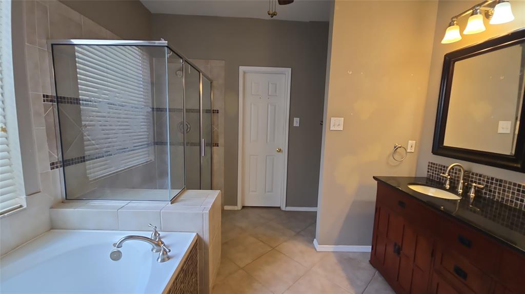 Oakwood Estates Lewisville - Residential