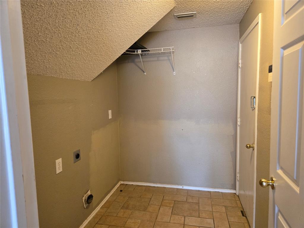 1032 Sugarberry Lane