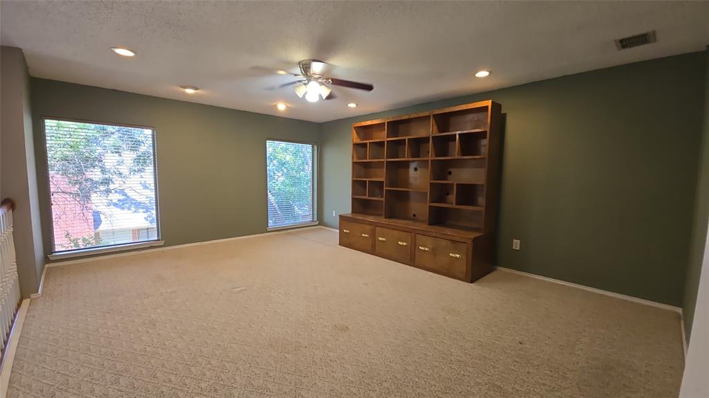 Oakwood Estates Lewisville - Residential