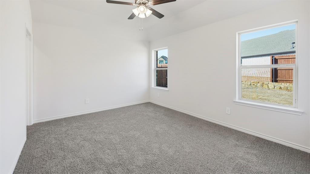 2113 Crockett Way
