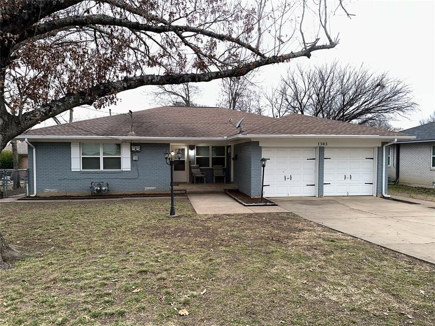 THIS IS A DUPLEX! 2 bedroom 1 bath, living area, kitchen and dining room ON EACH SIDE OF UNIT A AND B. Located in downtown McKinney. Quick access to the charming downtown area and access to highway 75. There are 2 units that use a shared garage, shared back yard, and laundry space. Some updates have been done and ready for a buyer to lease immediately. Perfect for an investor that wants to live on site and generate revenue. Each unit is about 800 square feet.