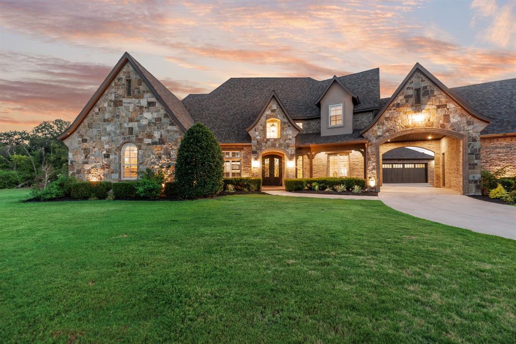 737 Manor Drive