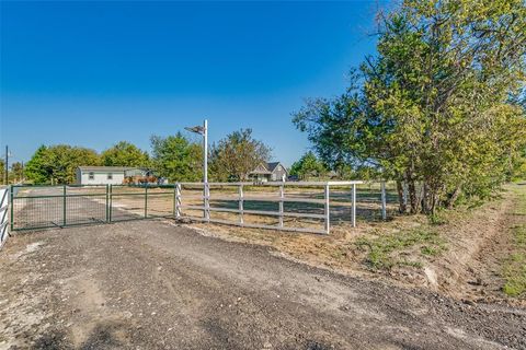 4744 County Road 1040 Chatfield TX 75155