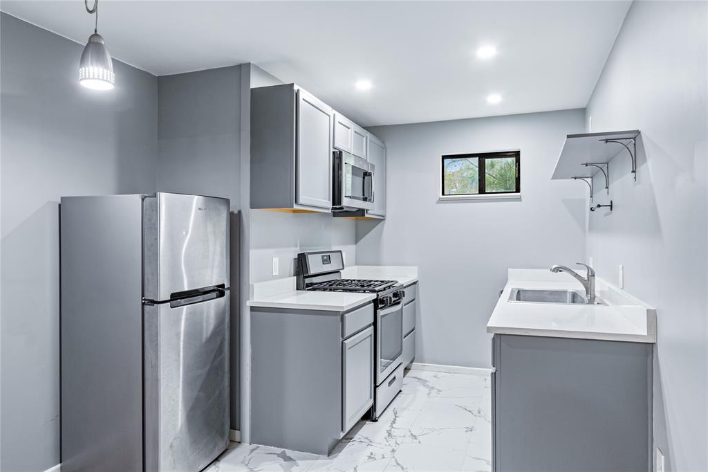 Prather & Ardreys - Residential Lease