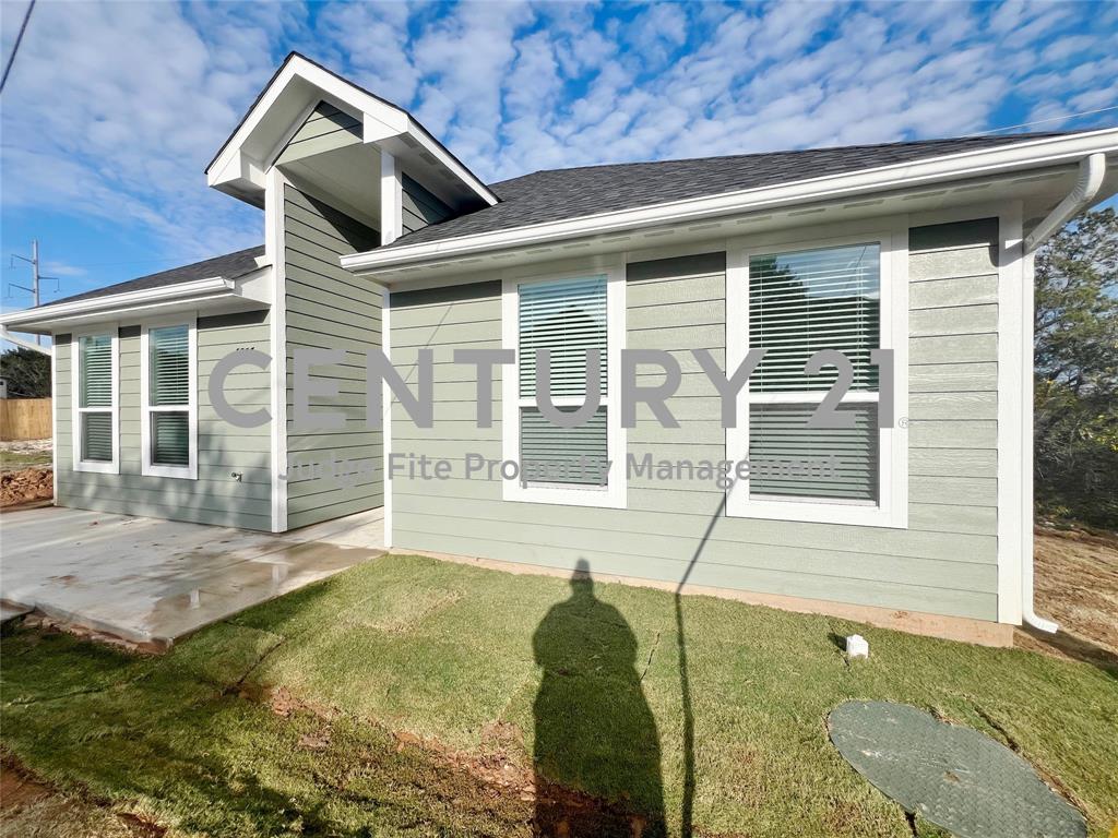 Canyon Creek III - Residential Lease