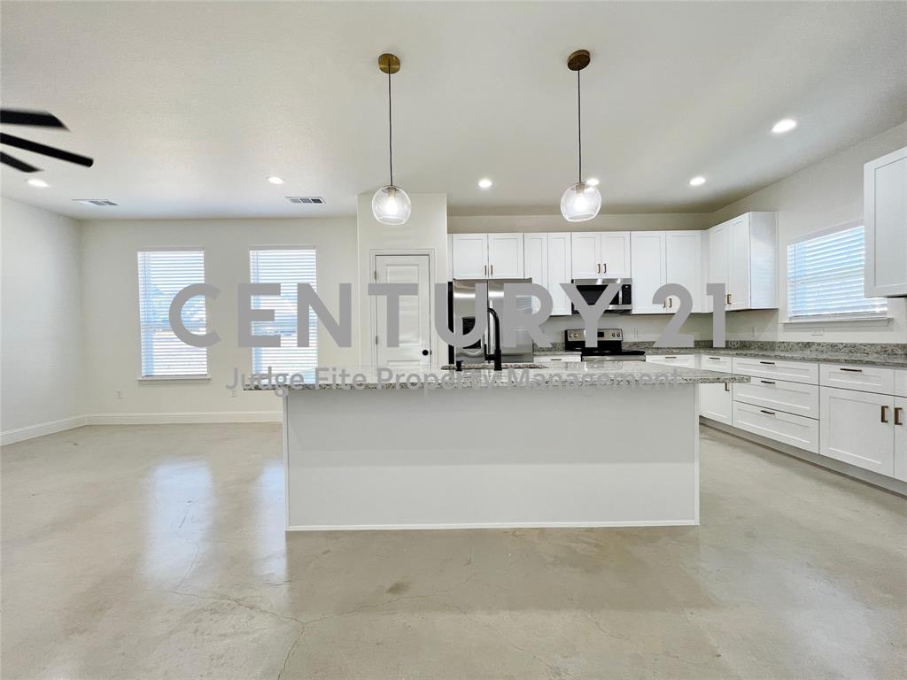 Canyon Creek III - Residential Lease