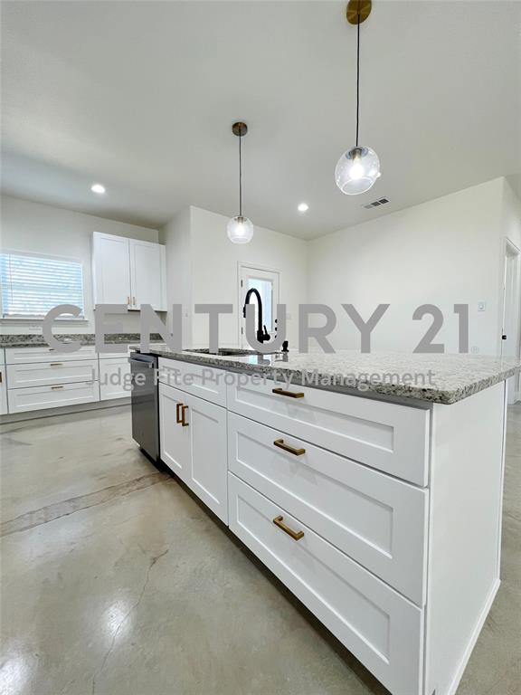 Canyon Creek III - Residential Lease