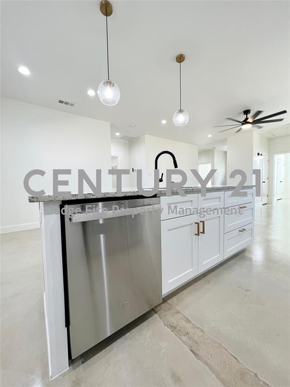 Canyon Creek III - Residential Lease