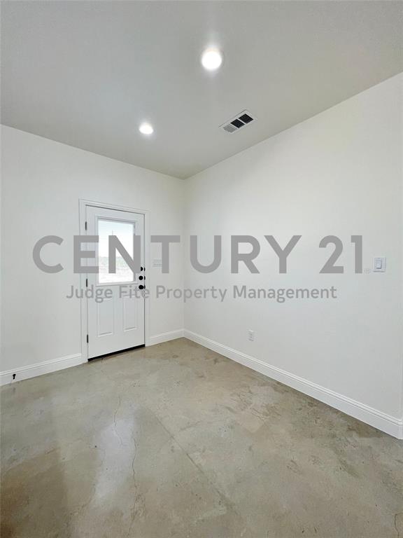 Canyon Creek III - Residential Lease