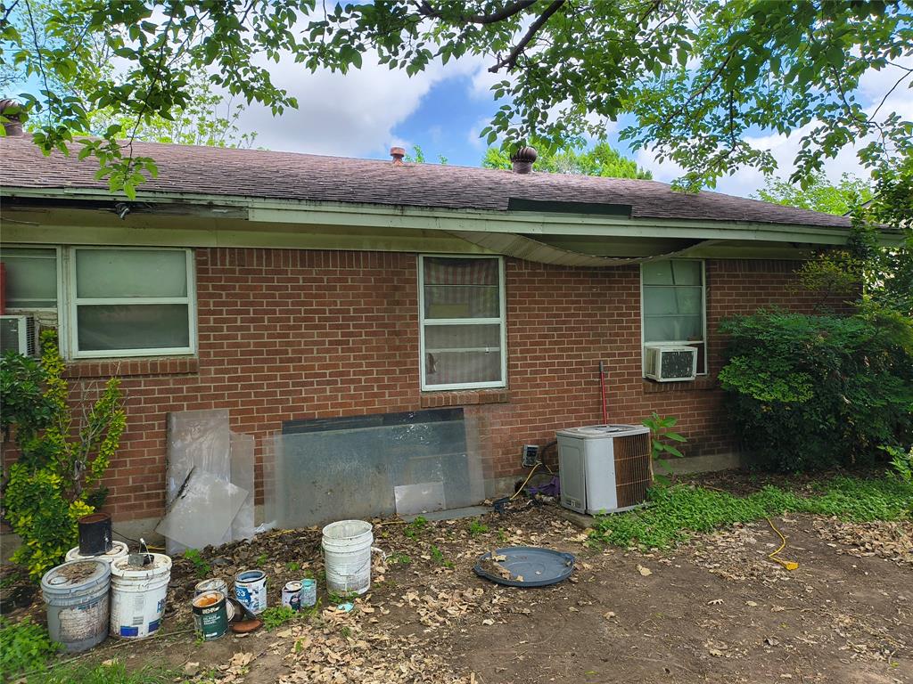 600 Thompson Drive