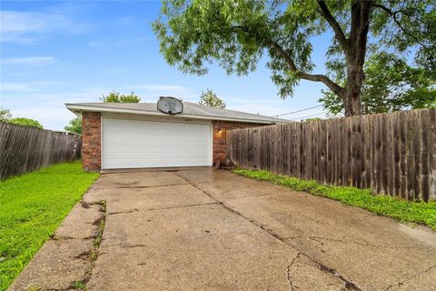 A home in Rowlett