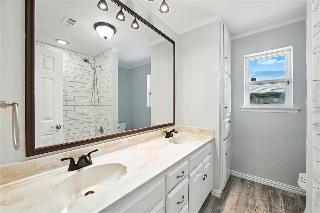 Hurst, Texas 76054, United States, 3 Bedrooms Bedrooms, ,2 BathroomsBathrooms,Residential,Pending,186818