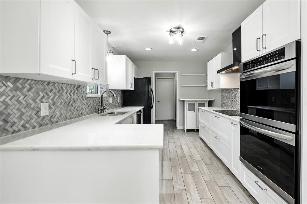 Hurst, Texas 76054, United States, 3 Bedrooms Bedrooms, ,2 BathroomsBathrooms,Residential,Pending,186818