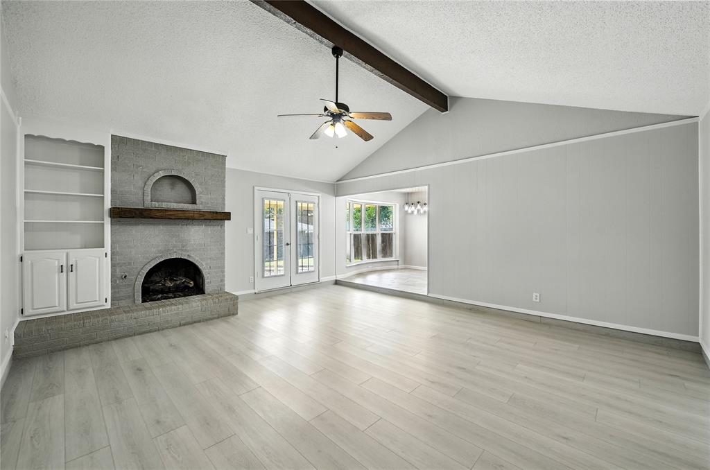 Hurst, Texas 76054, United States, 3 Bedrooms Bedrooms, ,2 BathroomsBathrooms,Residential,Pending,186818