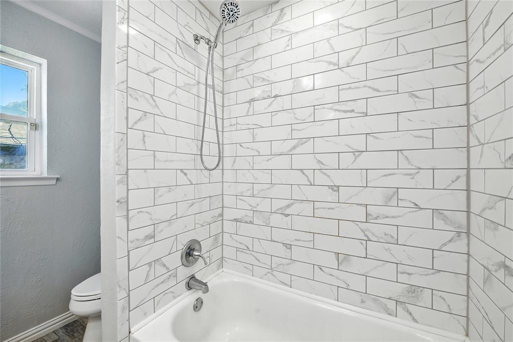 Hurst, Texas 76054, United States, 3 Bedrooms Bedrooms, ,2 BathroomsBathrooms,Residential,Pending,186818