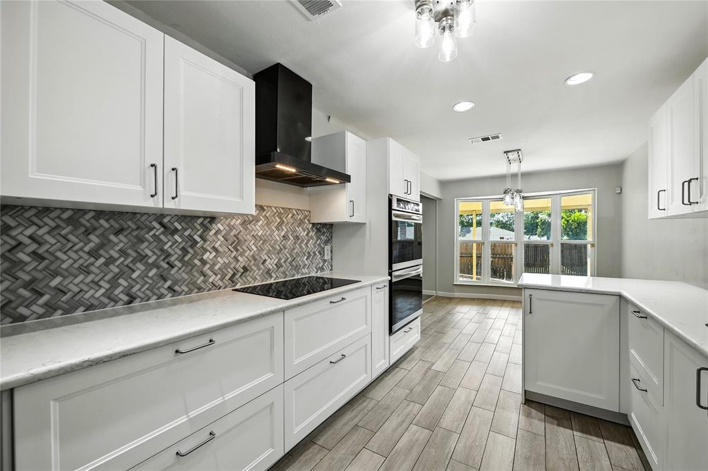 Hurst, Texas 76054, United States, 3 Bedrooms Bedrooms, ,2 BathroomsBathrooms,Residential,Pending,186818