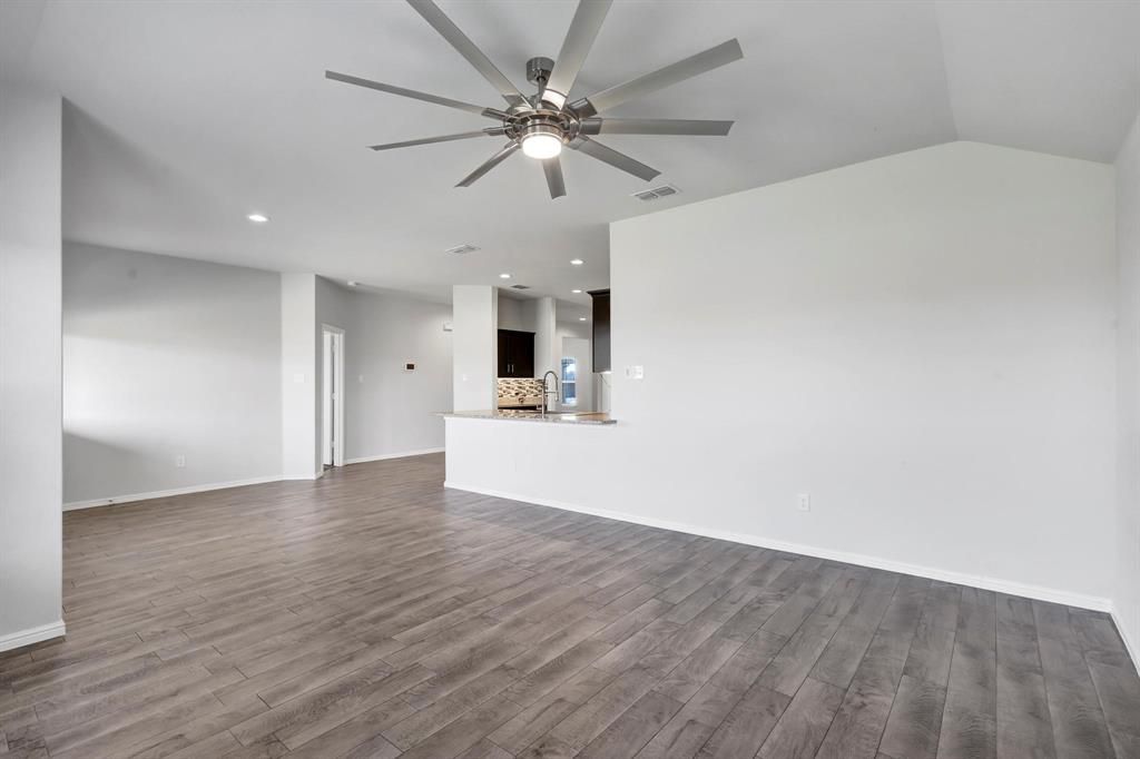 Photo of 2309 Richburg Street, Fort Worth, TX 76108 (MLS # 21194069)