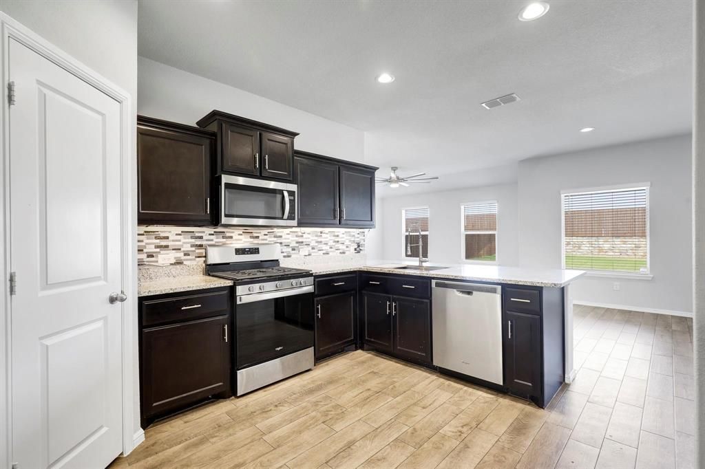 Photo of 2309 Richburg Street, Fort Worth, TX 76108 (MLS # 21194069)