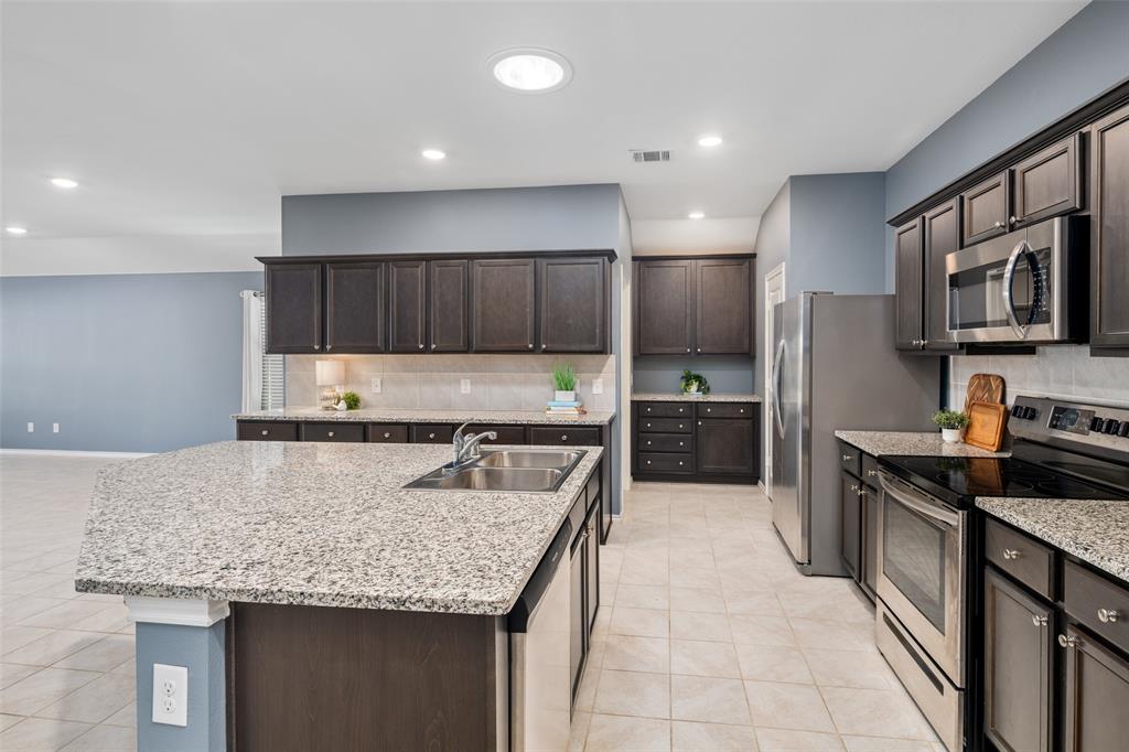 904 Meadow Wood Lane