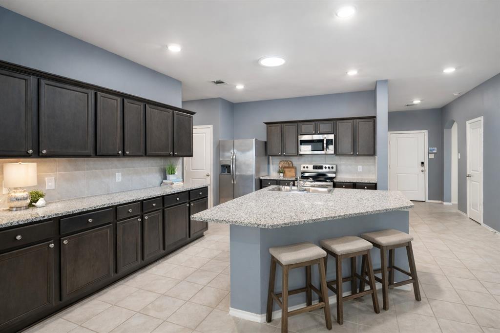 904 Meadow Wood Lane