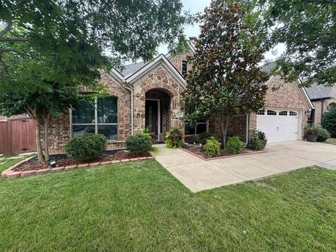 Photo of 303 Dorset Court, Roanoke, TX 76262 (MLS # 21188690)