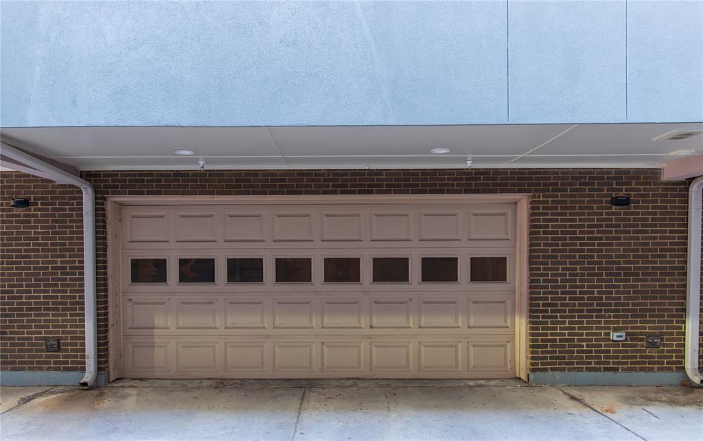 Moser Up Henderson Condos - Residential Lease