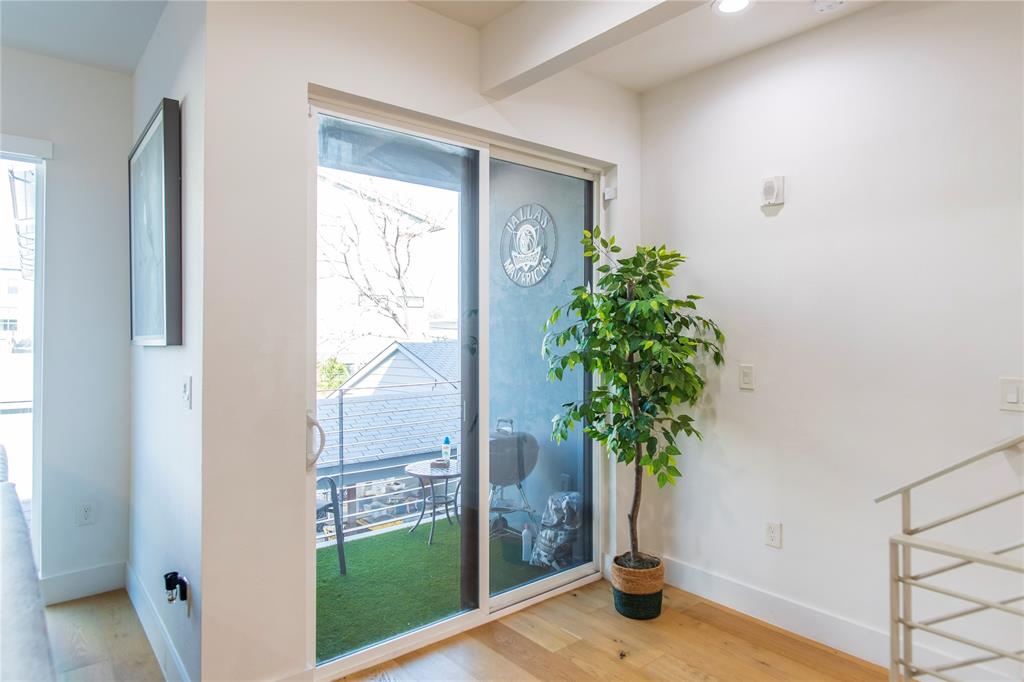 Moser Up Henderson Condos - Residential Lease